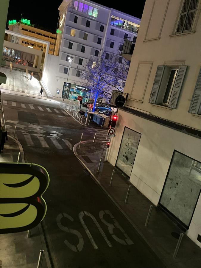 Arcotel Cannes 4 Minutes Du Palais Des Festivals - New Management New Team - Old Revievv Exterior photo